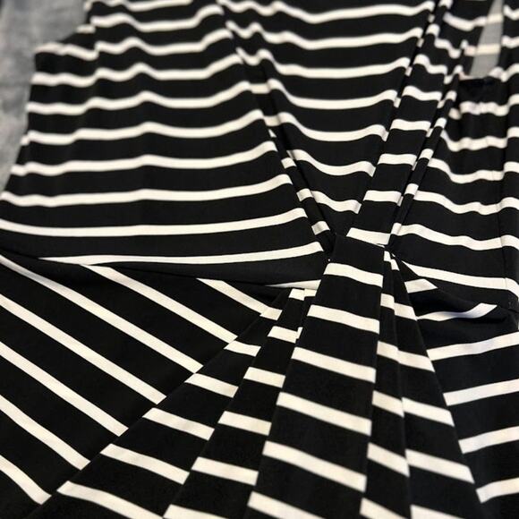 Ann Taylor Loft Sleeveless Faux Wrap Black and White Dress with Side Accent - Picture 6 of 7